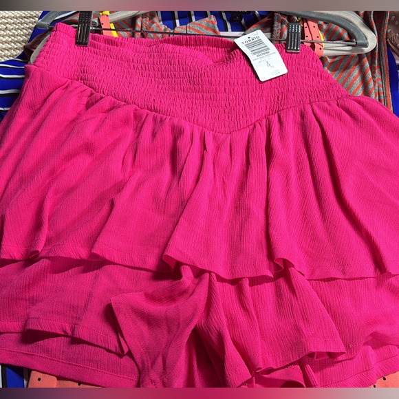 torrid Pants - NWT torrid 2x Vibrant Pink Skort